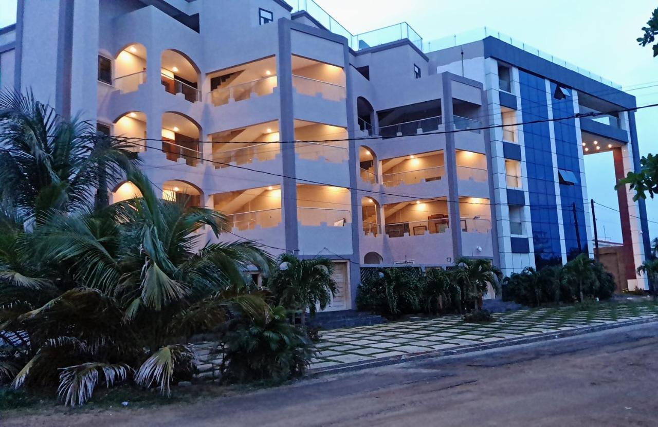 El Doria Hotel Lome Ngoại thất bức ảnh