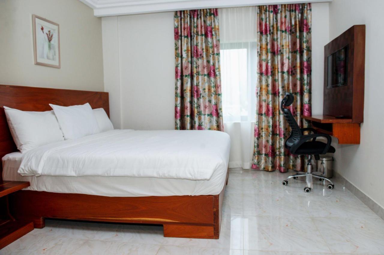 El Doria Hotel Lome Ngoại thất bức ảnh