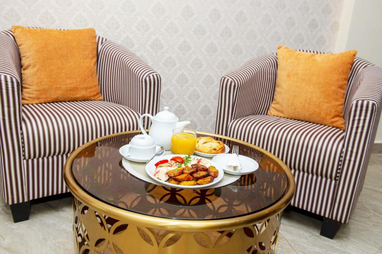 El Doria Hotel Lome Ngoại thất bức ảnh