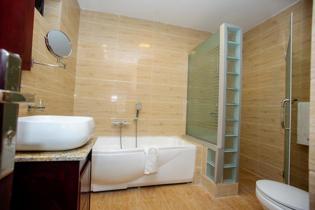 El Doria Hotel Lome Ngoại thất bức ảnh