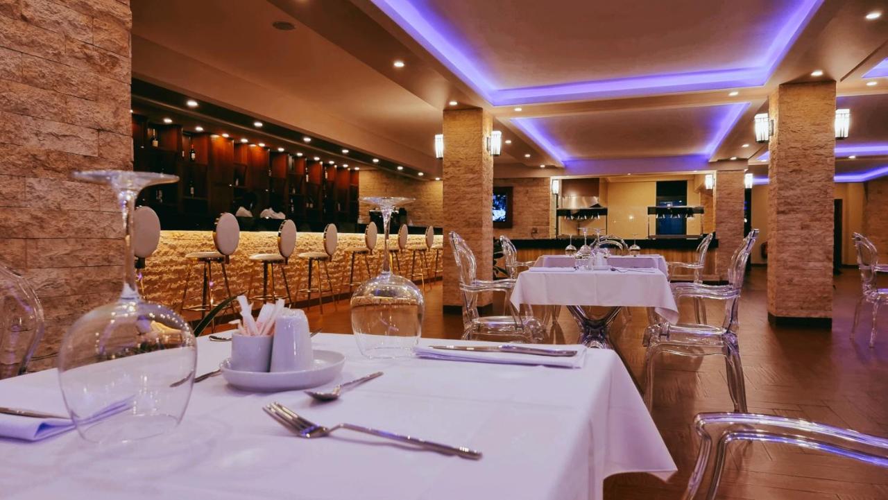 El Doria Hotel Lome Ngoại thất bức ảnh